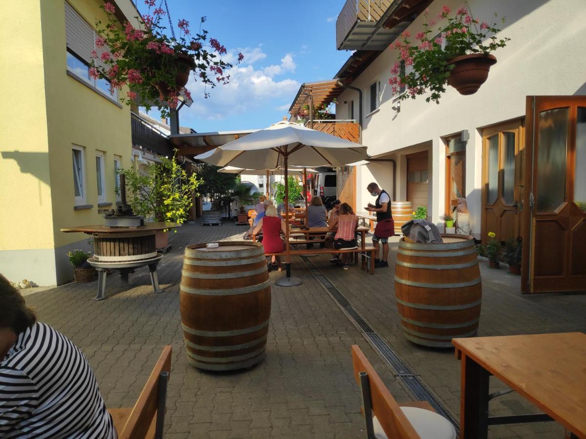 Weingut & Strausswirtschaft Vogel Vogtsburg Exterior foto